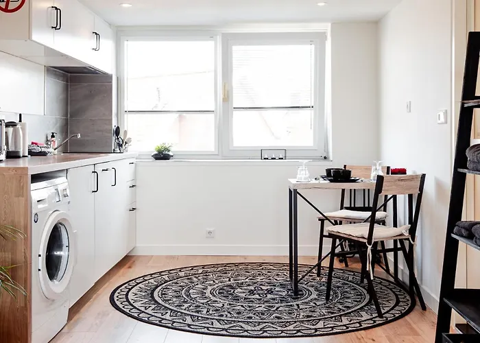 M&m Studio's 1 & 2 Apartment