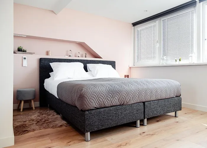 M&m Studio's 1 & 2 Apartment *