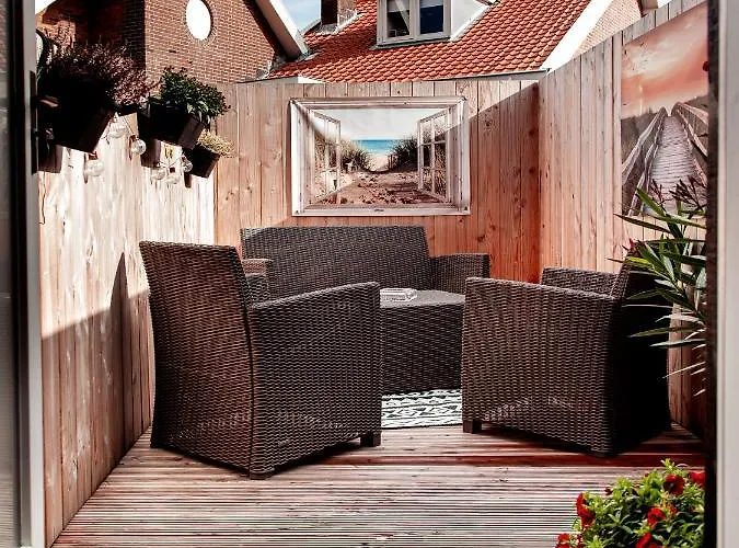 M&m Studio's 1 & 2 Apartment